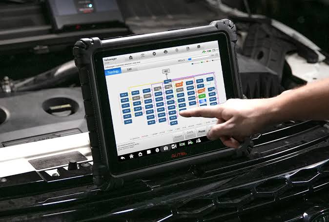 Autel dijagnostički tablet za OBD2 skeniranje vozila